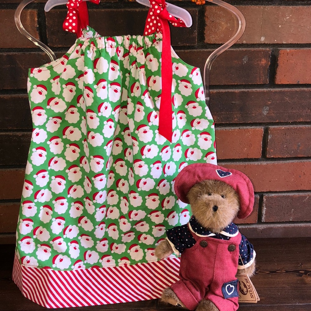 Little Girls Size 4/5 Christmas Jumper/dress